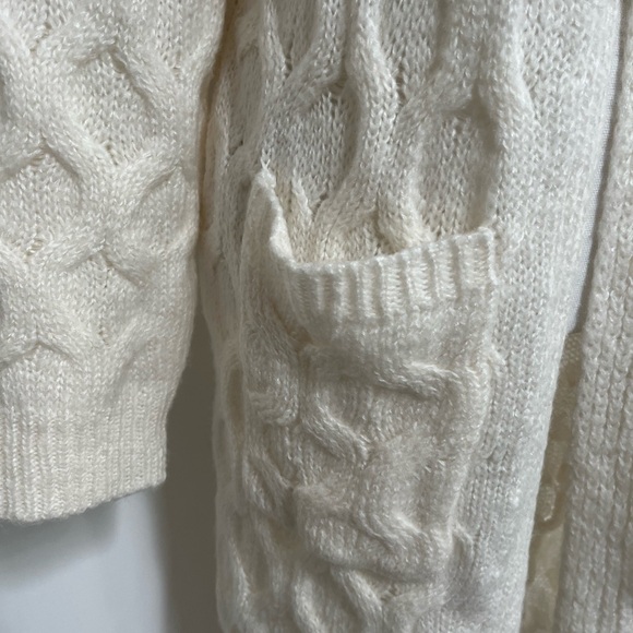 Love Tree NWT Cream Knee Length Sweater size M - Picture 3 of 7